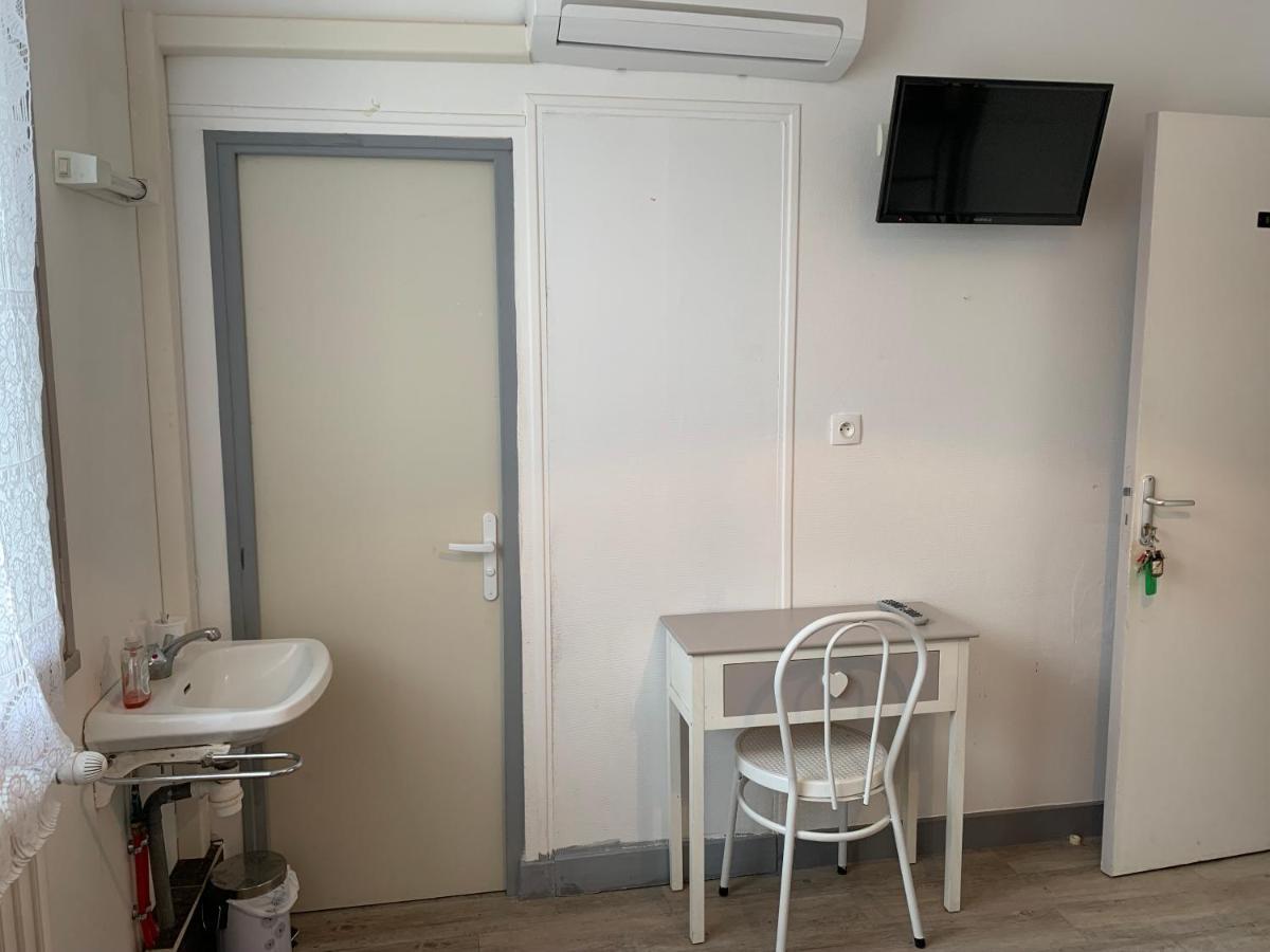 Hotel Du Cygne De La Croix Blanche Lailly-en-Val المظهر الخارجي الصورة