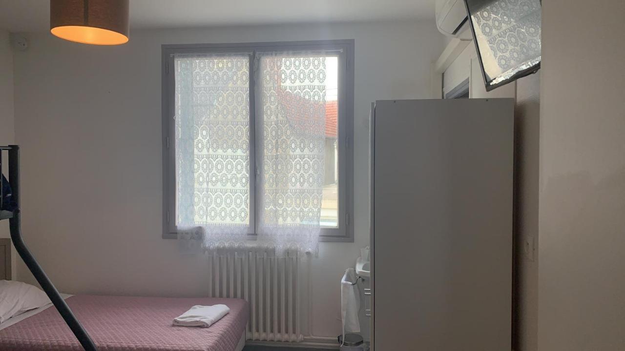 Hotel Du Cygne De La Croix Blanche Lailly-en-Val المظهر الخارجي الصورة