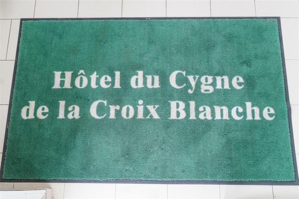 Hotel Du Cygne De La Croix Blanche Lailly-en-Val المظهر الخارجي الصورة